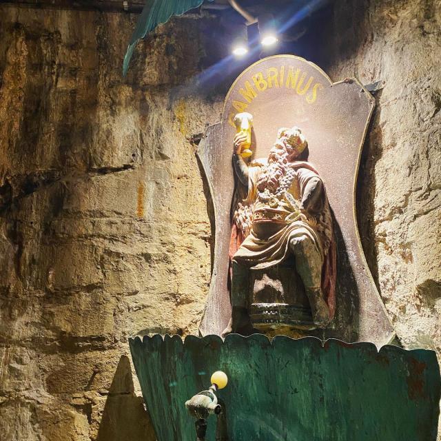 Friday! Get that weekend started - tours will be running 10:30am-3pm! 

More info: 414-931-BEER 

#millerbrewery #millerbeer #gambrinus #brewerytour #milwaukee #visitmke #molsoncoors