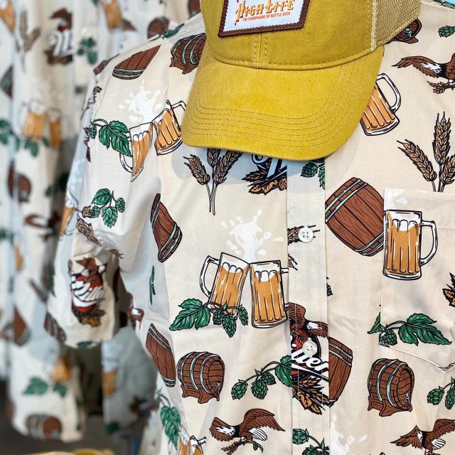 We’re open! Tours, Gift Shop, and tastings will be happening Wednesday-Friday! 

Wednesday:
Tours until 3pm (call 414-931-BEER for exact times!)
Tastings 10-4:30pm
Gift Shop 10-5pm

#brewerytour #itsmillertime #millerbrewery #millerbeer #milwaukee #visitmke #millerlite #millerhighlife
