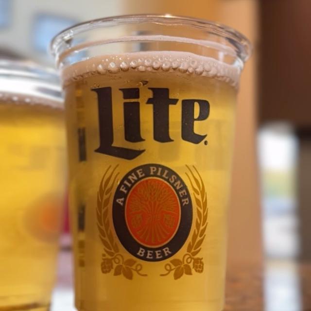 We are now open Monday-Friday!! 🍻 Brewery tours are still limited for now, so make sure to call 414-931-BEER the day you plan to visit! Our Gift Shop will be open for all your holiday shopping needs 10-5pm! 

#millerbrewery #itsmillertime #milwaukee #millerhighlife #millerlite #brewery