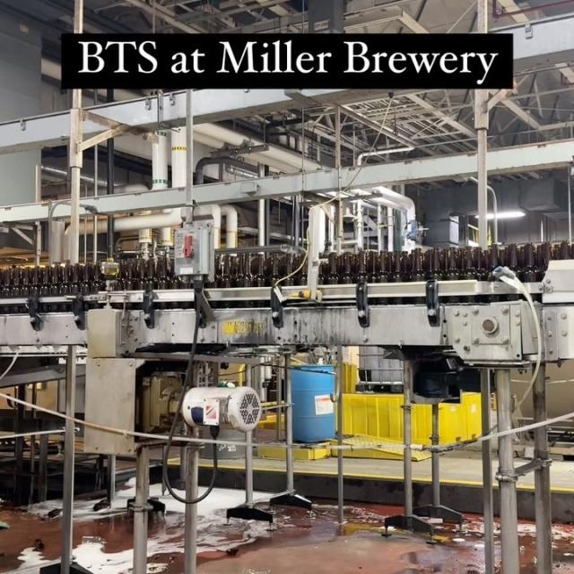 Behind the scenes look into Miller Brewery where all the  beverage magic happens! Fun facts: there’s a line here that fills 2,000 beers per minute, and we are able to make 600k total cases in one day. 🫨

#millerbrewery #millerhighlife #millerlite #molsoncoors #milwaukee #brewerytour #beerlife #hammsbeer #coorslight #leinies #brewery
